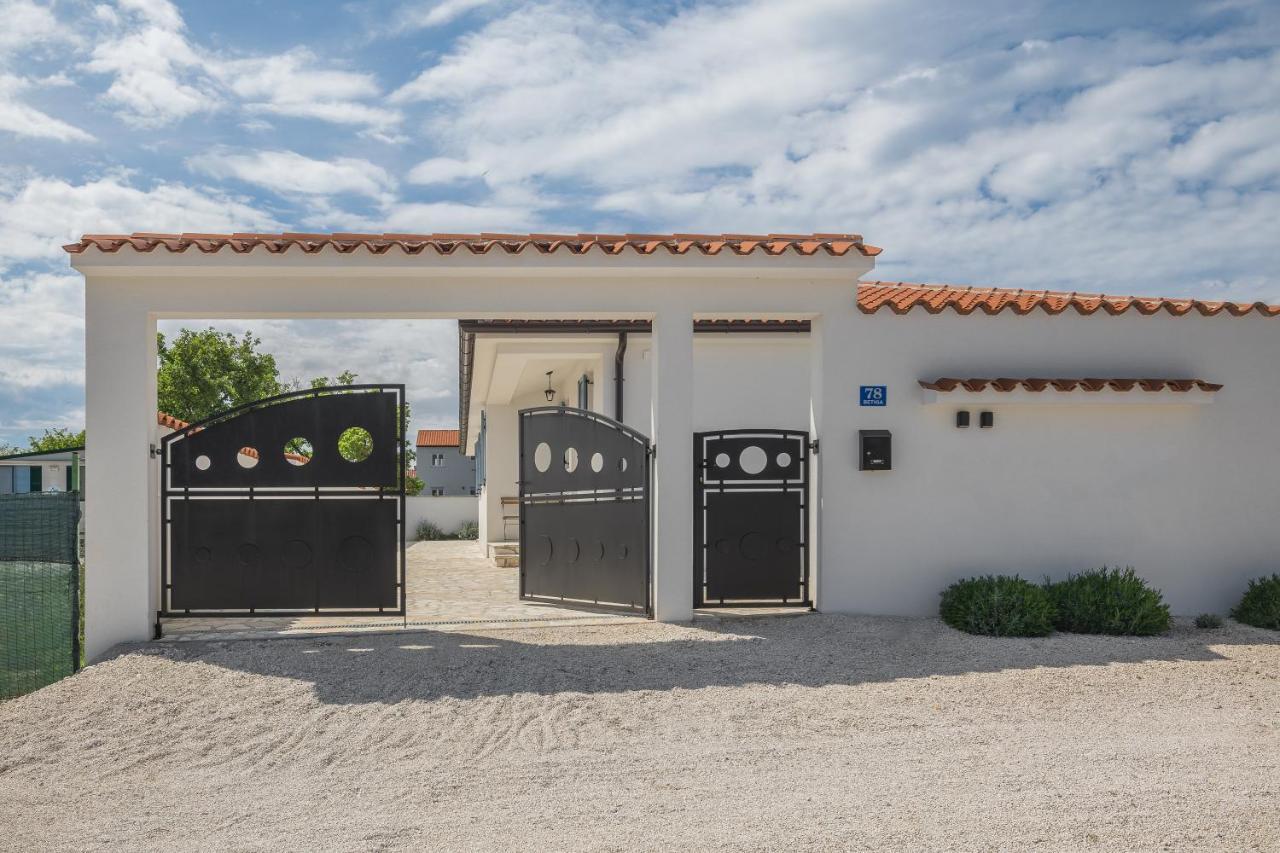 Villa Spacious House In Istria Peroj